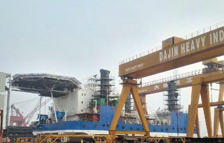 Cape Shipping swings back to bulkers with newcastlemax order